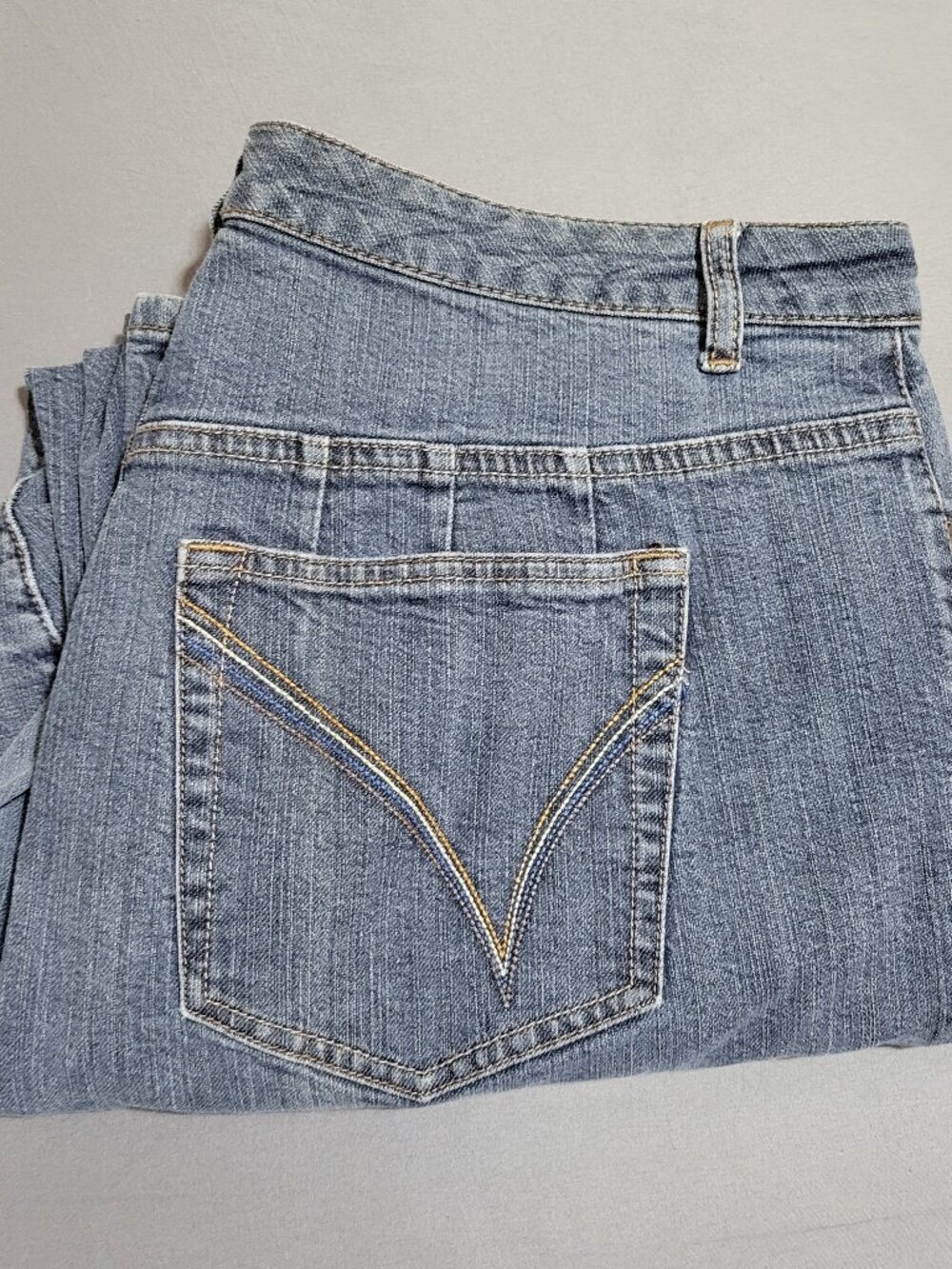 Venezia Women's #3 Average Size 38 Blue Dot Stretch Boot Cut Medium Wash Jean.